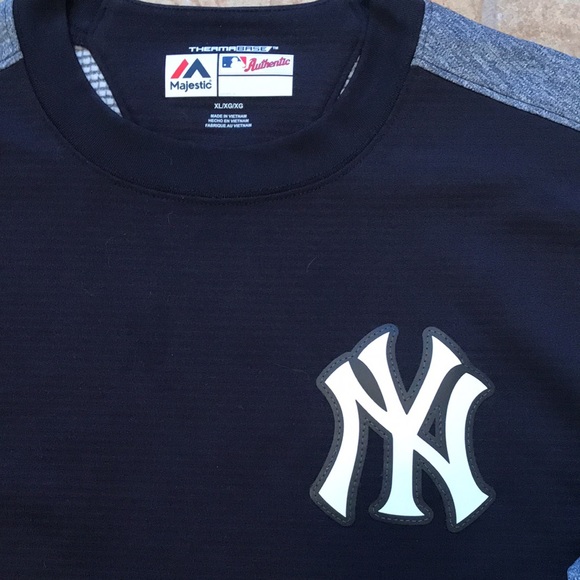 Majestic Thermabase Authentic NY Yankees pullover - Picture 2 of 8